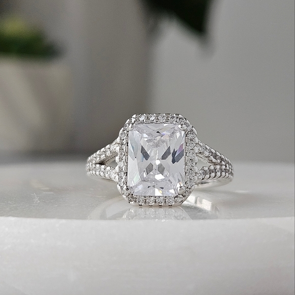 925 Sterling Silver ring, size 6, Radiant cut - Picture 4 of 8